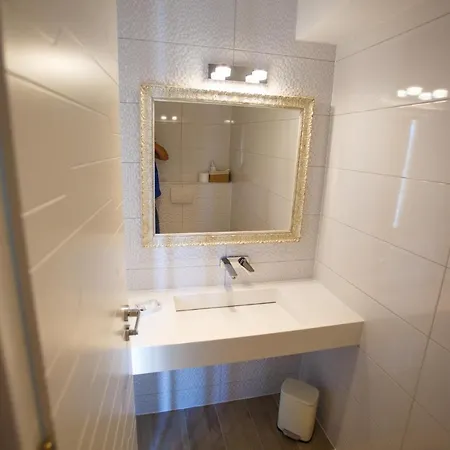 Pansion Casa 3* Podstrana