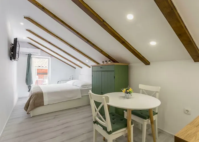Pansion Casa Πανσιόν 3*