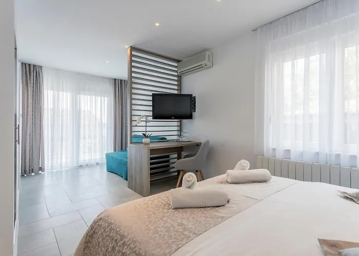 Pansion Casa Πανσιόν 3*