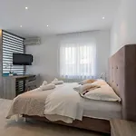 Pansion Casa 3*