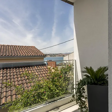 Pansion Casa 3* Podstrana